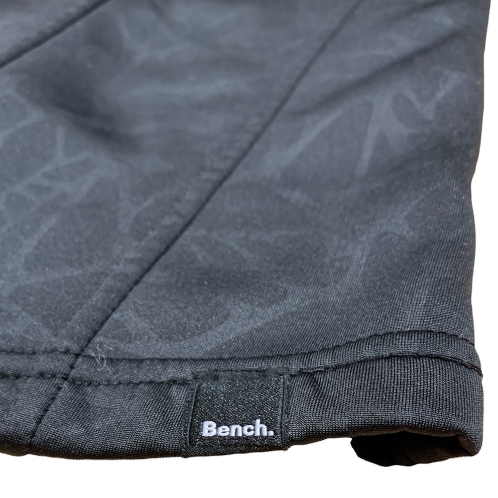 Bench Jacket - Picture 3 of 7